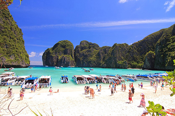 Phi Phi - Maya Bay and Bamboo Island by speedboat